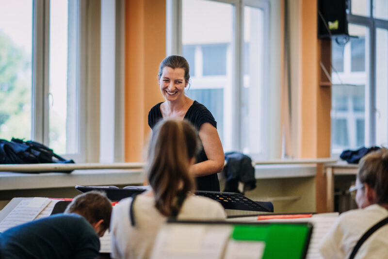 Štěpánka Balcarová na zkoušce k projektu Concept Art Orchestra a Jan Mazura – Návraty, Konzervatoř Jaroslava Ježka, 7. 10. 2022 (foto Ondřej Šuran, Storytellers Photography)